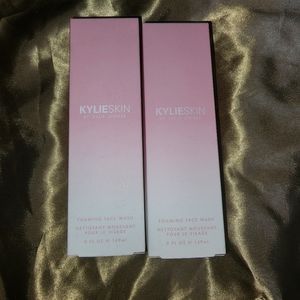 Kylie Skin foaming face wash bundle